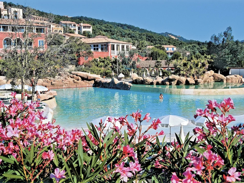 Sea-view Studio in the Beautiful Fortified Town Grimaud