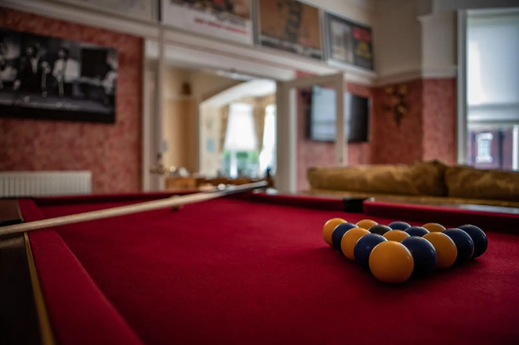 The Raincliffe Hotel
