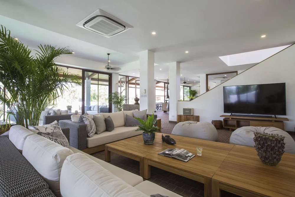LEMONGRASS POOL VILLA