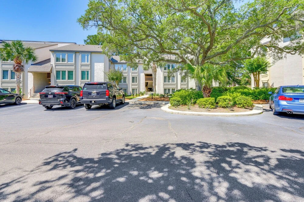 Pool Access Idyllic Sea Pines Gem, Walk to Beach