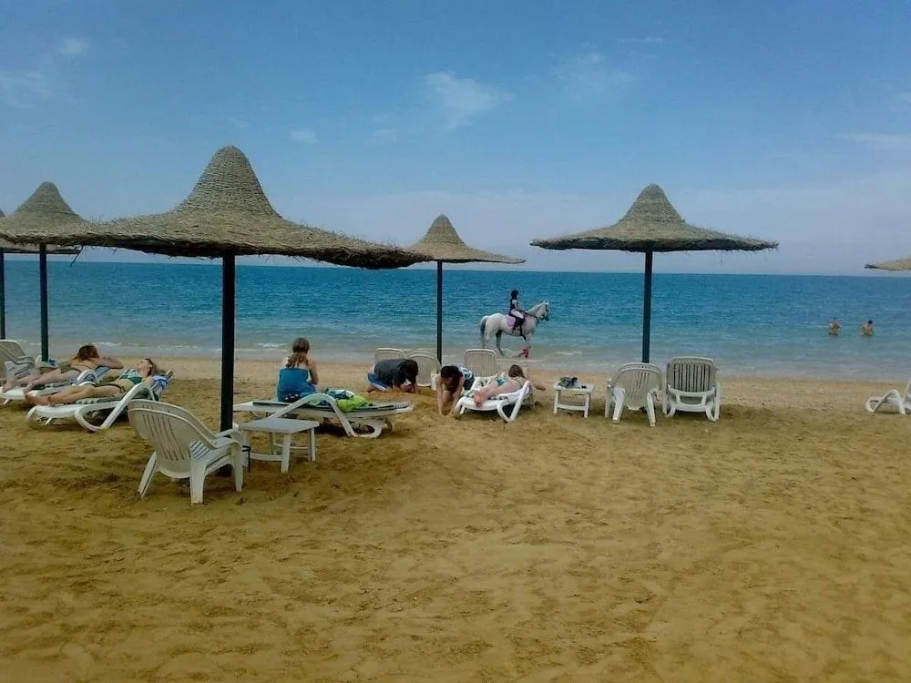 Royal Beach Resort