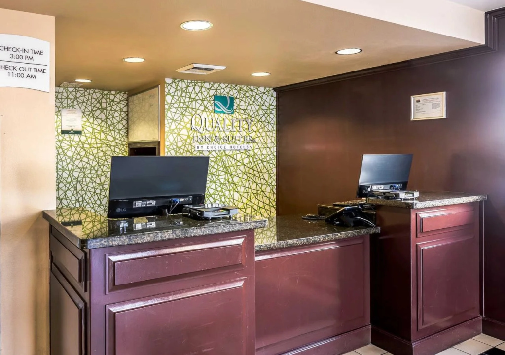 Essence hotel