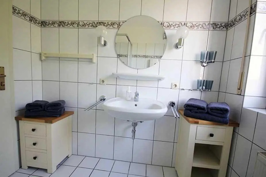Ferienwohnung-9-im-Appartementhaus-Seeadler-Duhnen-mit-Strandkorb