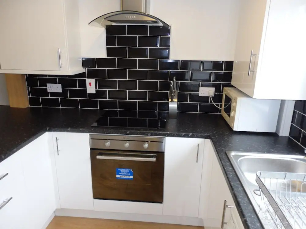 40 Salisbury Court Apartment