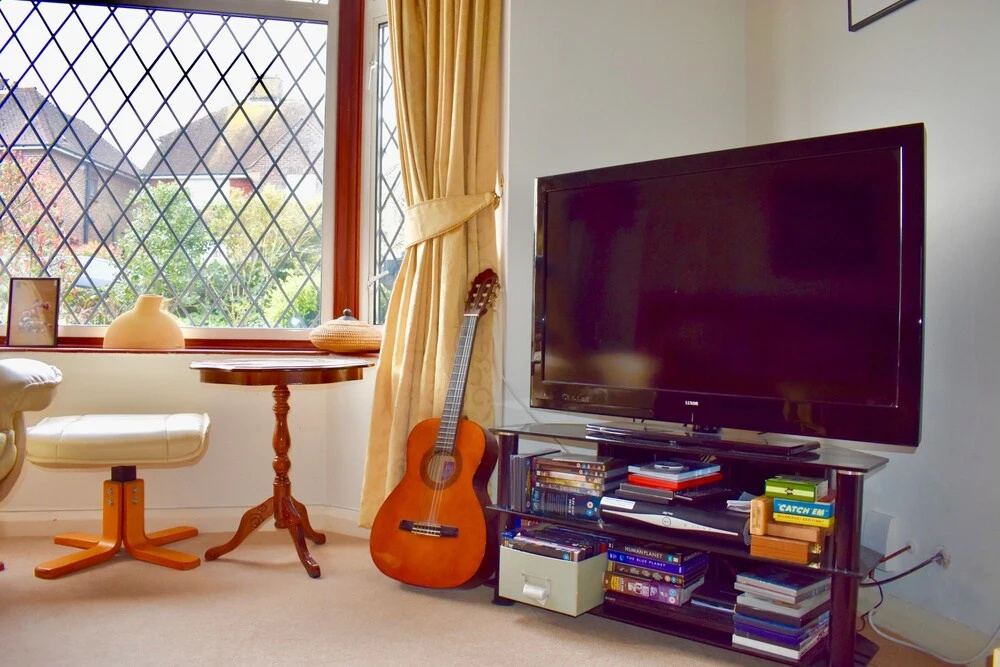 Three Bedroom Home With Garden in Brighton