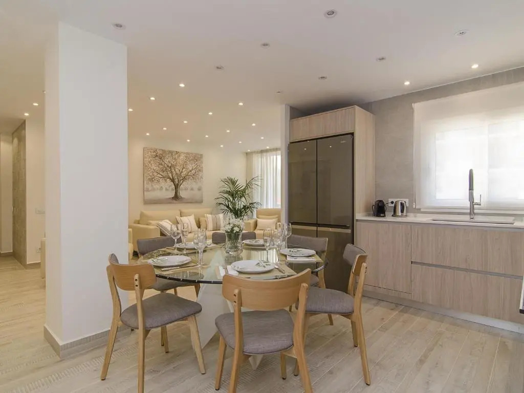 Sitges Spaces Oasis Suites- 4 Bedroom, 4 Ensuite Bathrooms, Terrace, Pool, Sitges Centre