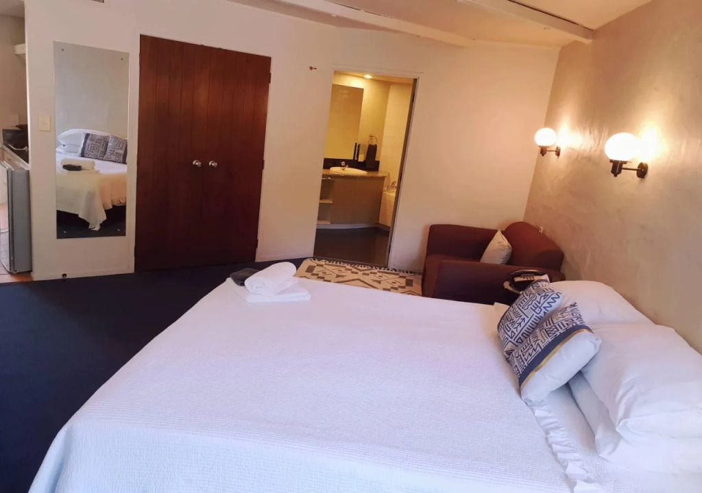 Parklane Motor Lodge
