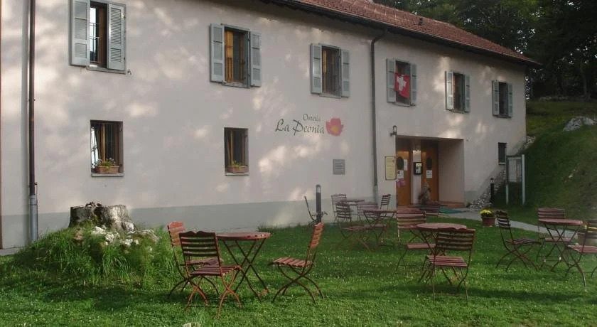 MOUNTAIN HOTEL Osteria di MONTAGNA La Peonia Monte Generoso