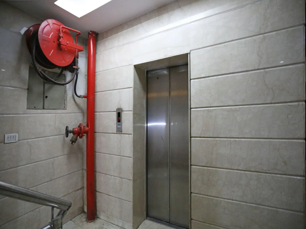 OYO 512 Hotel Aman Inn