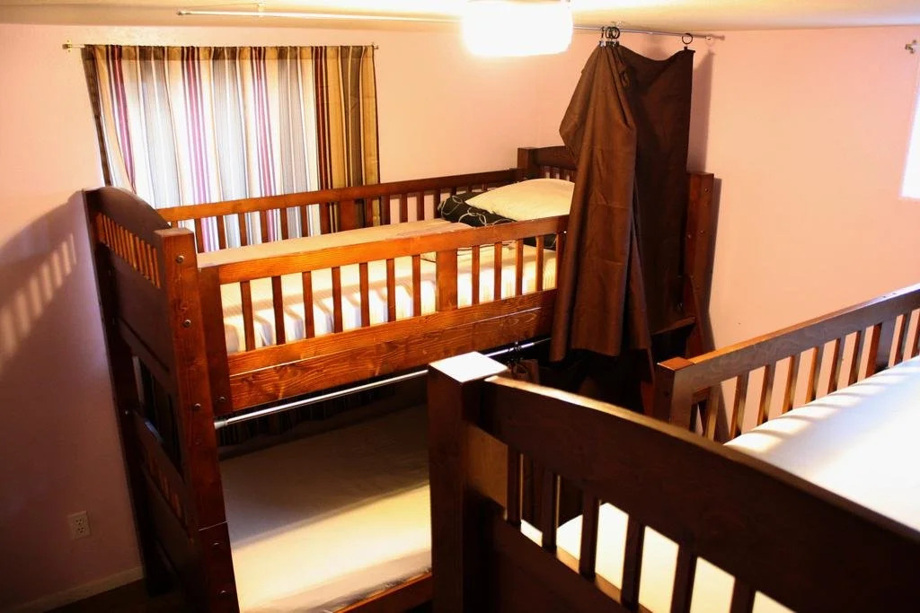 9th Ave Hostel