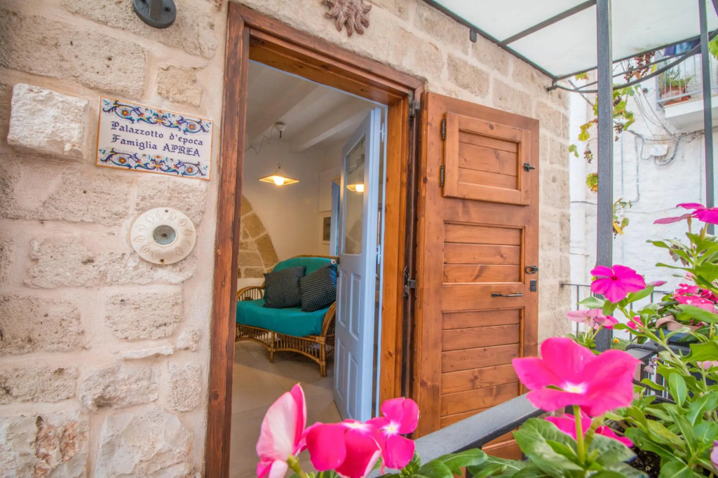 TD Casa Reina in the Historic Center With Terrace