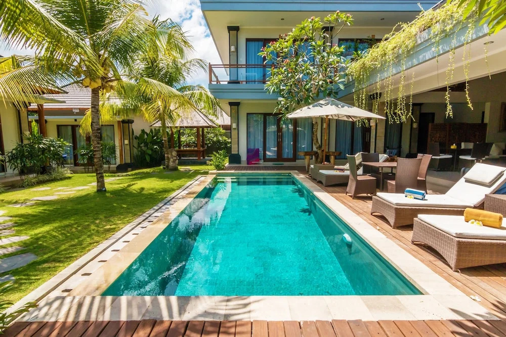 ZEN Rooms near Batu Bolong Canggu