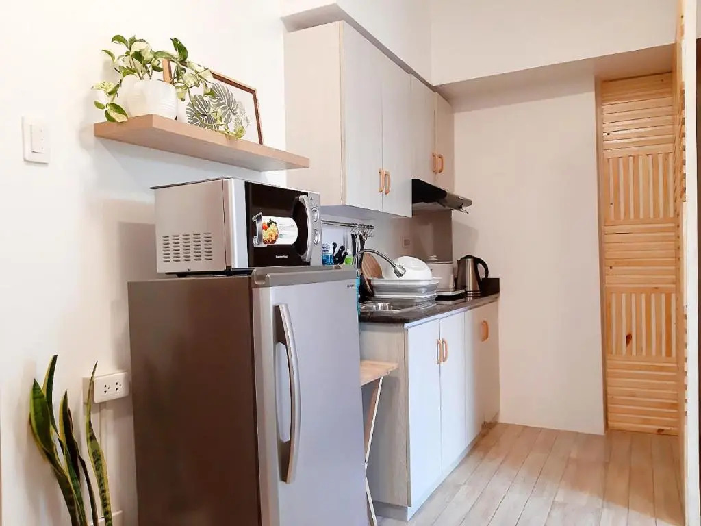 Mireyas Studio Condo at Goshen Towers - Session Road
