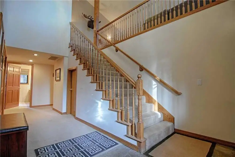 Walk to Lake! Large Home With Private Hot Tub, Yard Games and Lake Views! -sandy Shores Villa #182
