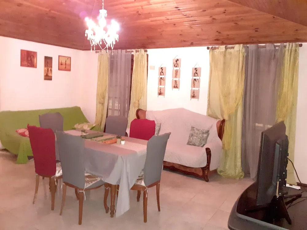 House With 3 Bedrooms in Deshaies, With Wonderful sea View, Terrace an