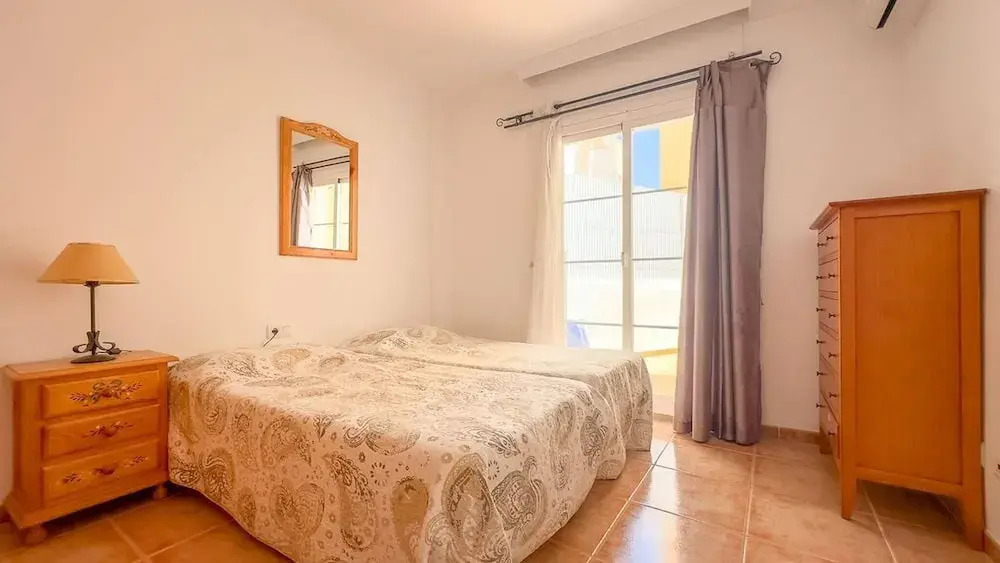 Cd-1941 Two Bedroom Apartment With Patio