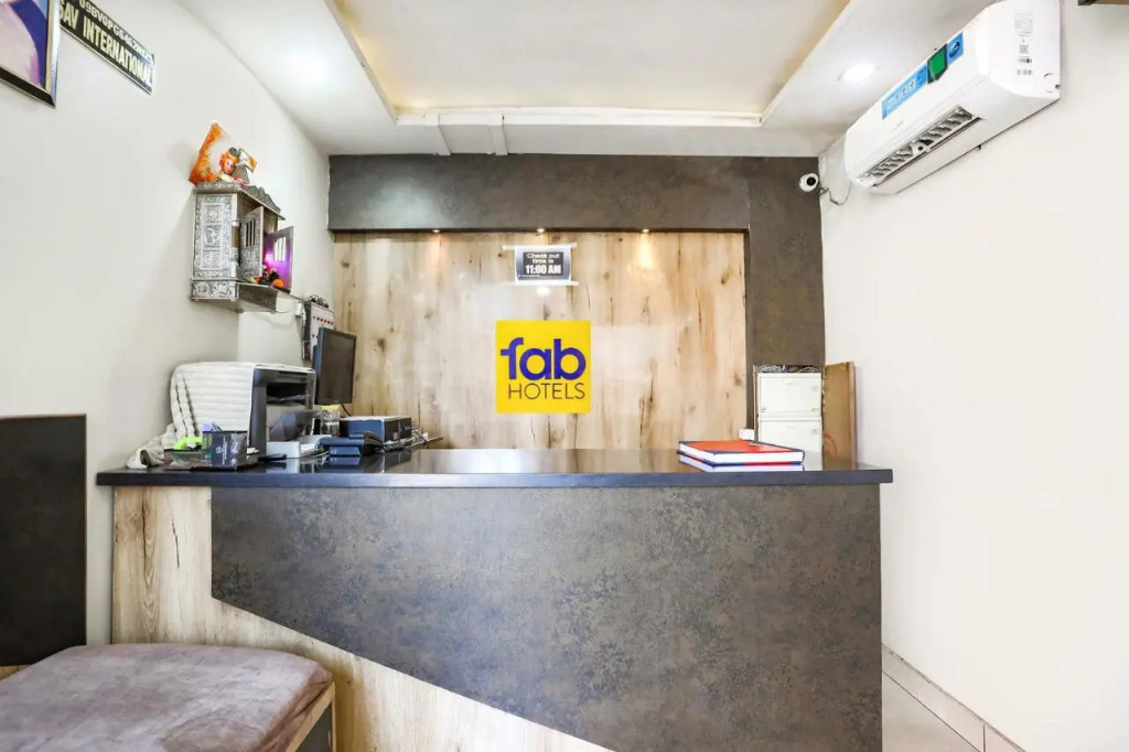 Fabhotel Welcome