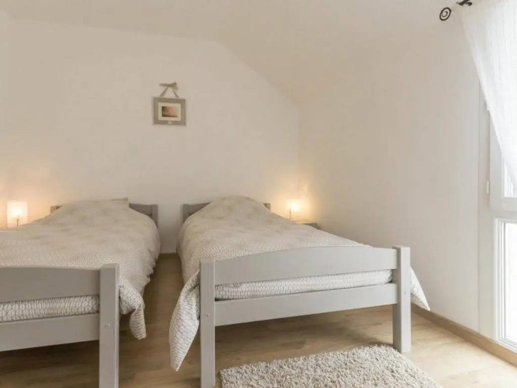 Gîte Confortable avec Jardin, Proche Mer et Ville, Équipé pour Familles, Vélo Inclus - FR-1-306-1076