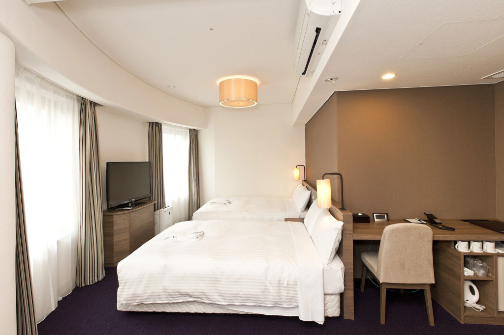 Отель Sotetsu Fresa Inn Tokyo Toyocho