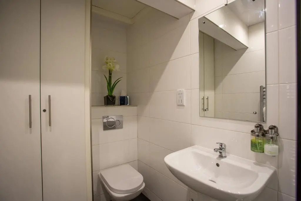 Most central luxury apartment - sleeps 4 & FREE parking!