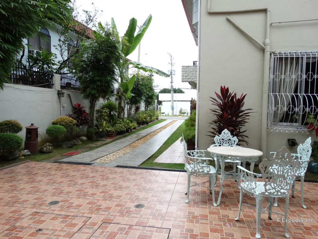 Harbour Gardens Tourist Inn