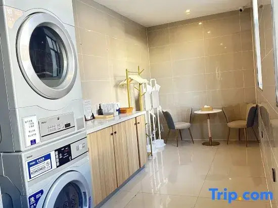 Starway Hotel (Tongliao Mingren Avenue)