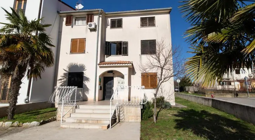 Star Apartments