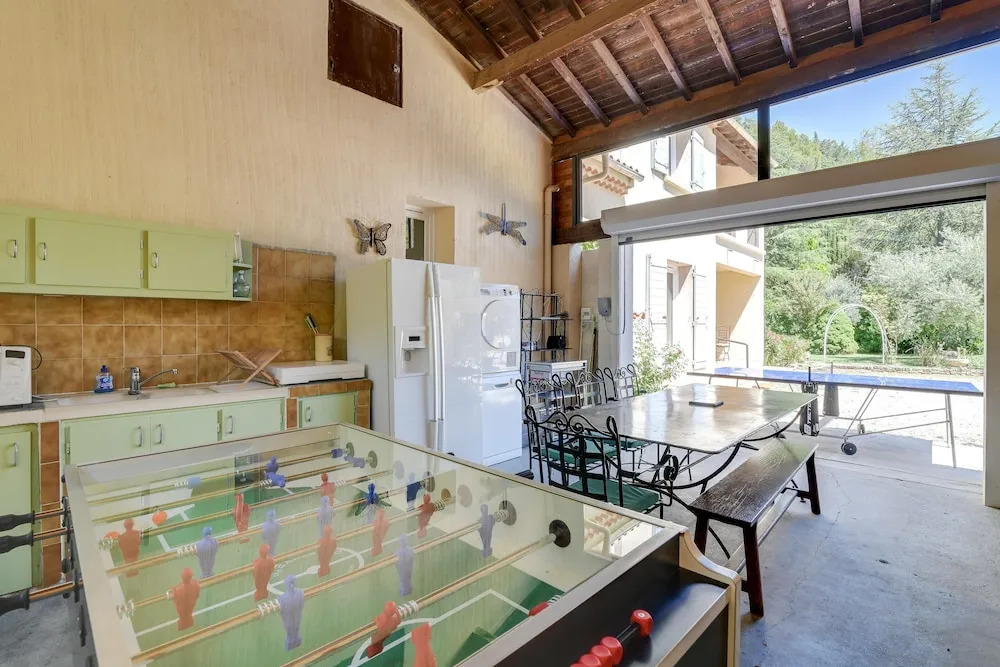 House With 3 Bedrooms in Oppède, With Wonderful Mountain View, Private