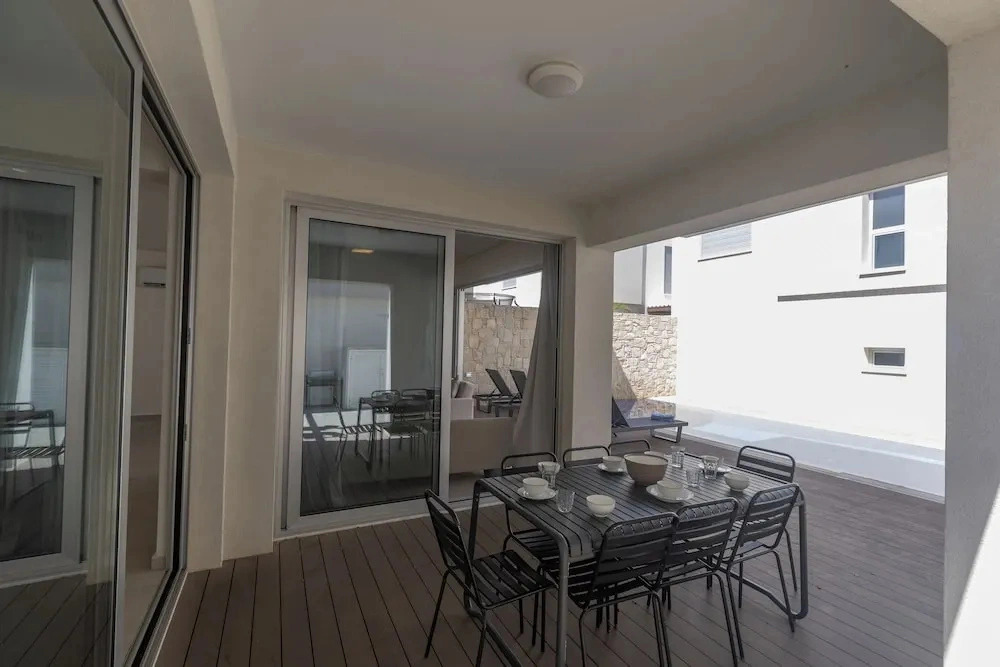 4 Bed Villa With Private Pool - Brand new