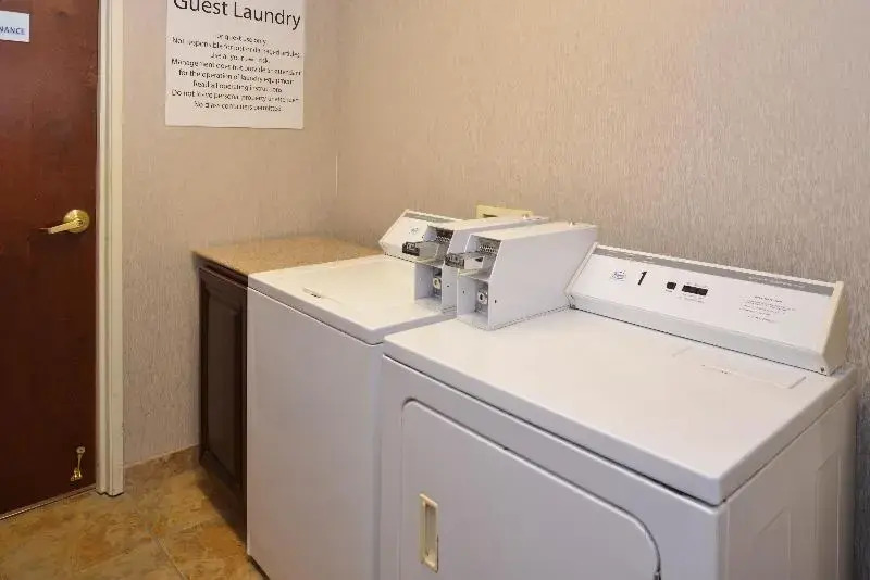 Holiday Inn Express Hotel & Suites Youngstown - North Lima/Boardman by IHG