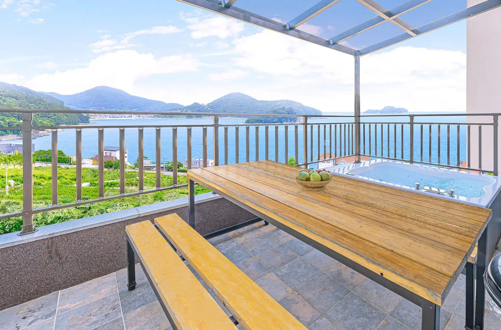 Clover spa pension