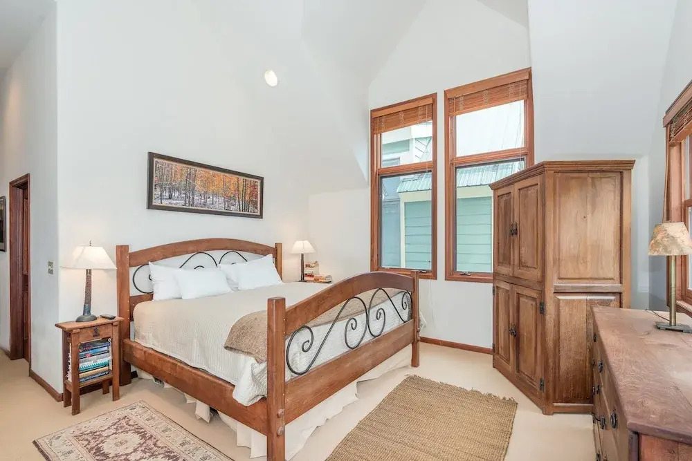 Pacific Street 3 Bedroom Condo By Accommodations in Telluride