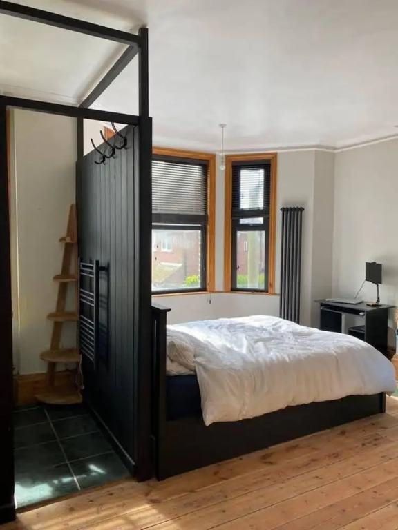 Edwardian Villa by the Sea Sleeps 8 Coastal Walk