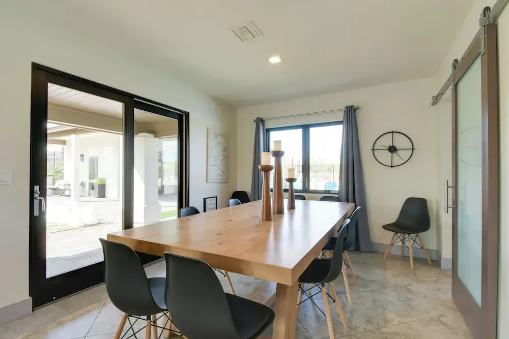 Game Room! Luxury Group Getaway in Fountain Hills