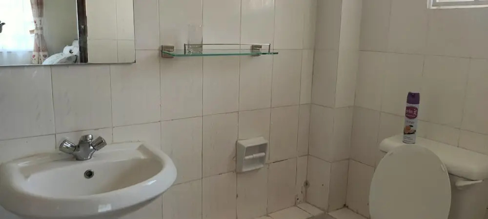 Azanza Mtwapa Holiday Home-B