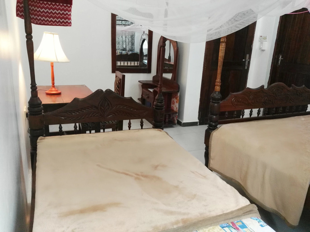 Sharook Lodge - Hostel