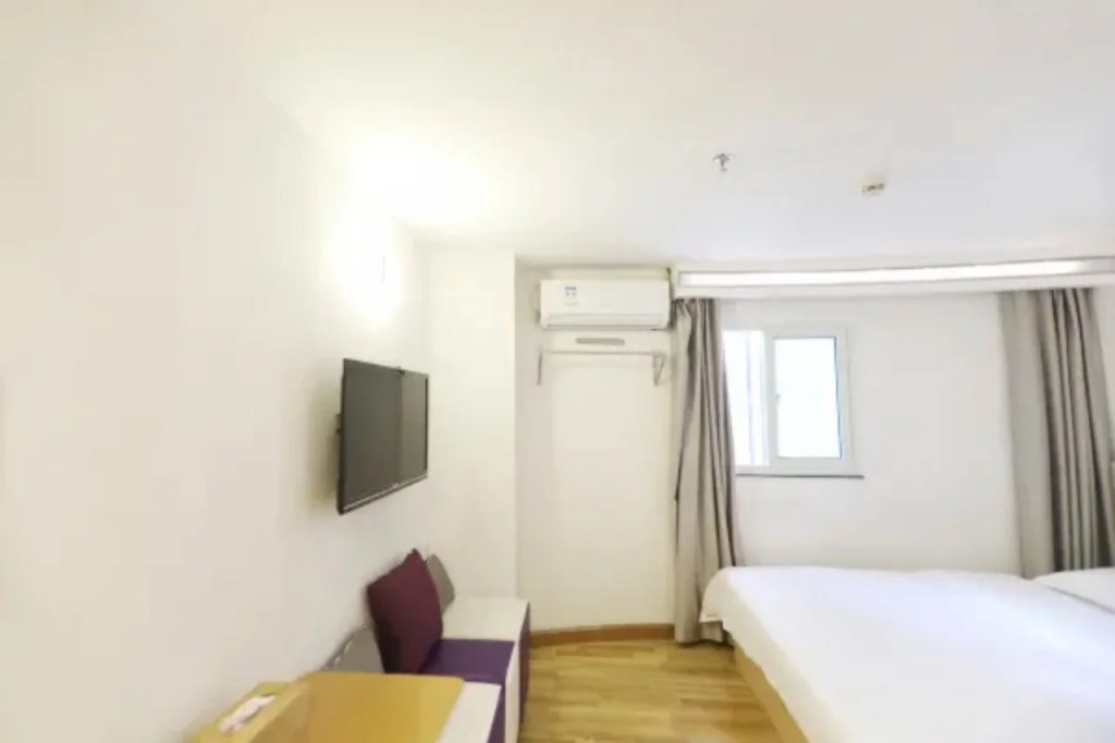 7Days Inn Shenzhen Longgang Nanlian Metro Station Branch
