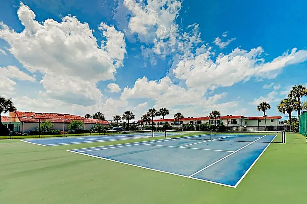 Oceanfront Community w/ Pool, Walk to Beach! condo