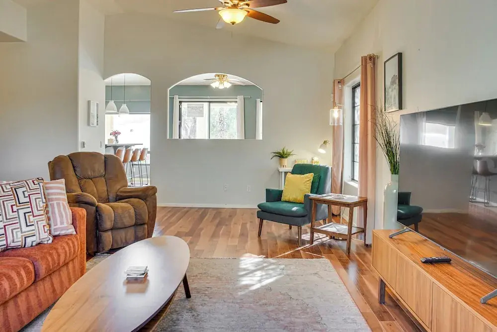 Pet-friendly Snowbird Haven w/ Pool in Gold Canyon