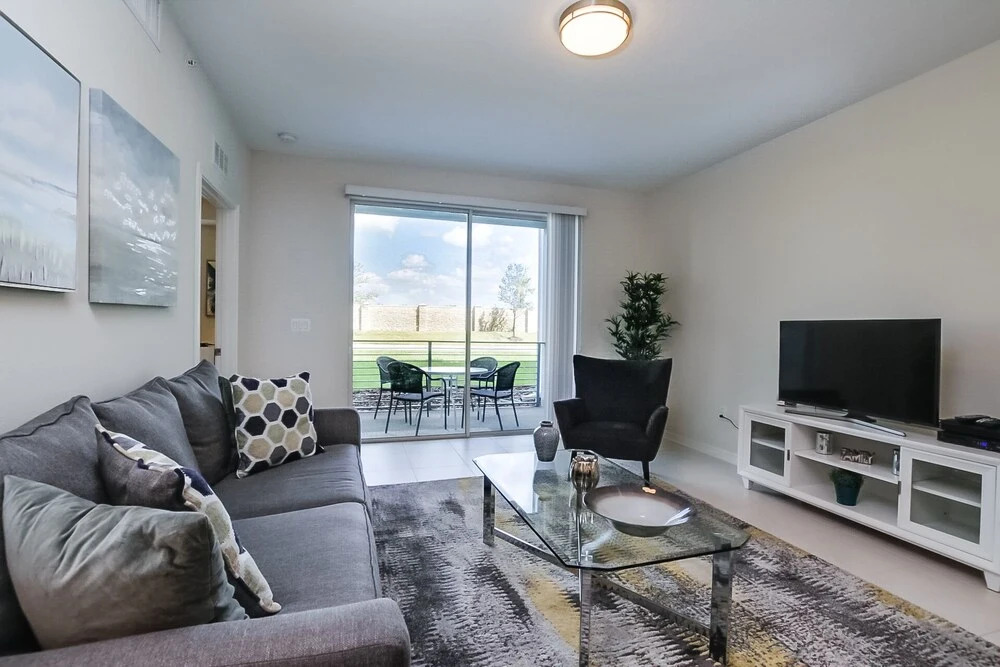 4741ct Unit 105 Amazing Story Lake Brand New Condo