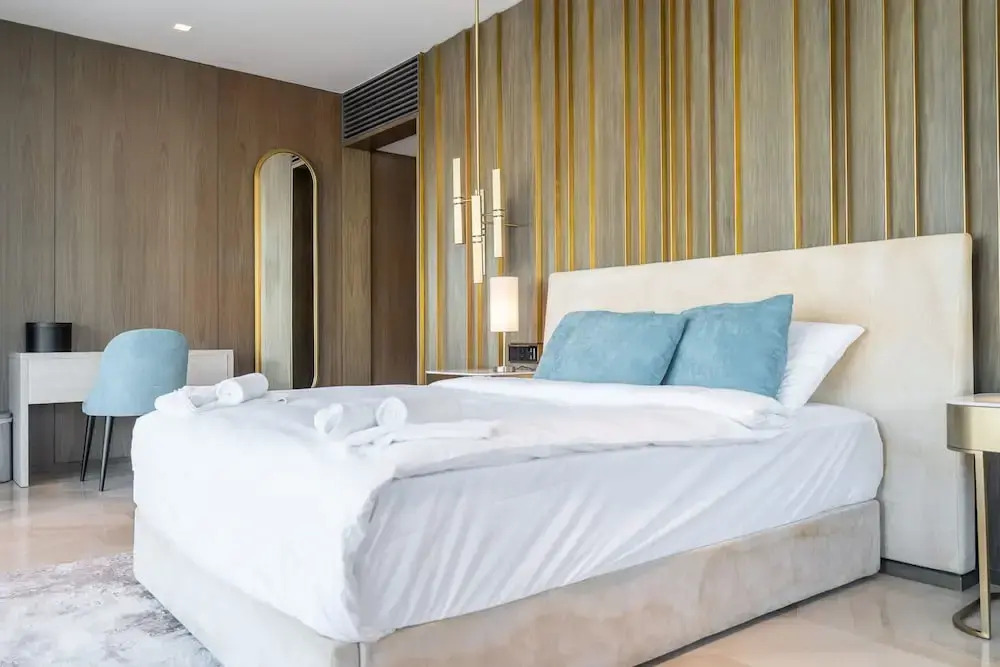 Stunning 3-bedroom Retreat at Five Palm Jumeirah With Spectacular Views and Direct Access to the West Beach
