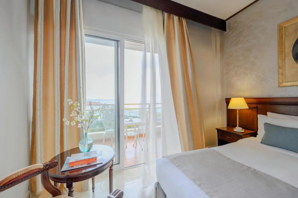 EONA BEACH RESORT by Greek Pride