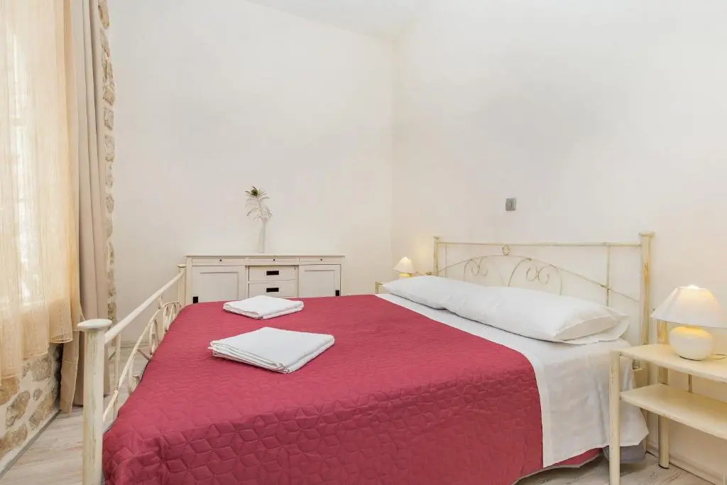 Lausion Apartments