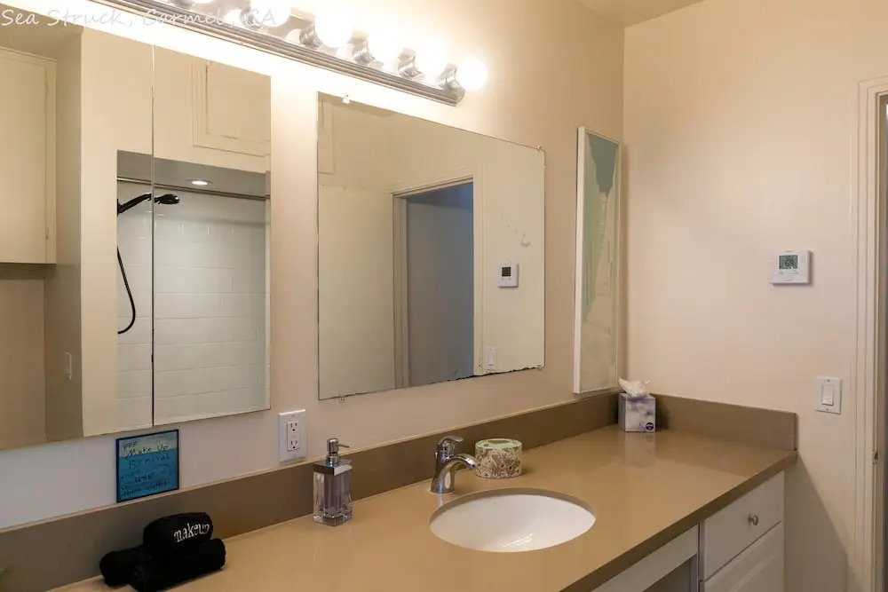 Stunning Ocean Views, Close to Golf, Wine Tasting, Shops, Beach, Aquarium Passes Available!