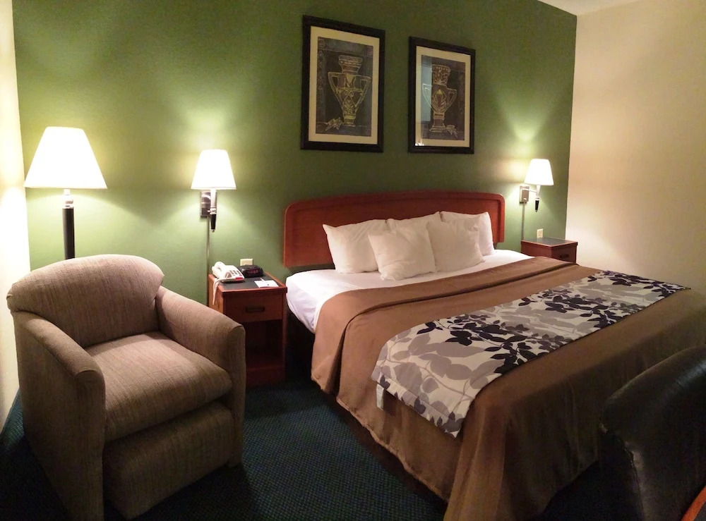 Sleep Inn & Suites