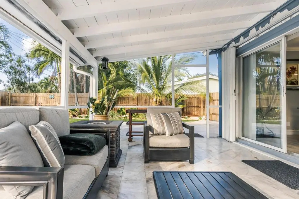 Tiki-home Elite Staycation