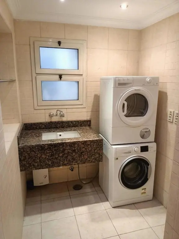 Super Deluxe Apartment in Sheraton Area near Cairo Int'l Airport
