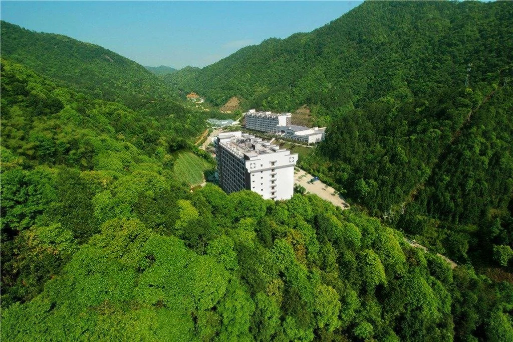 Xinfeng Utop Spring Primeval Forest Resorts