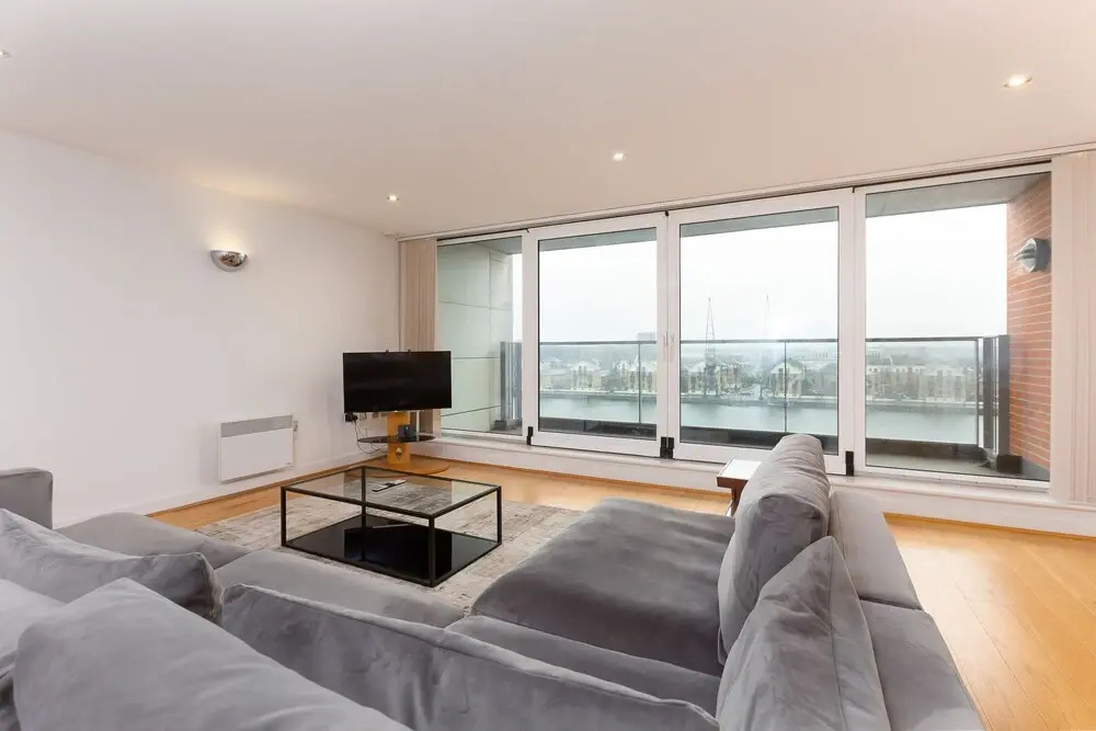 Waterside Bliss 2 Bed 2 Bath Apartment