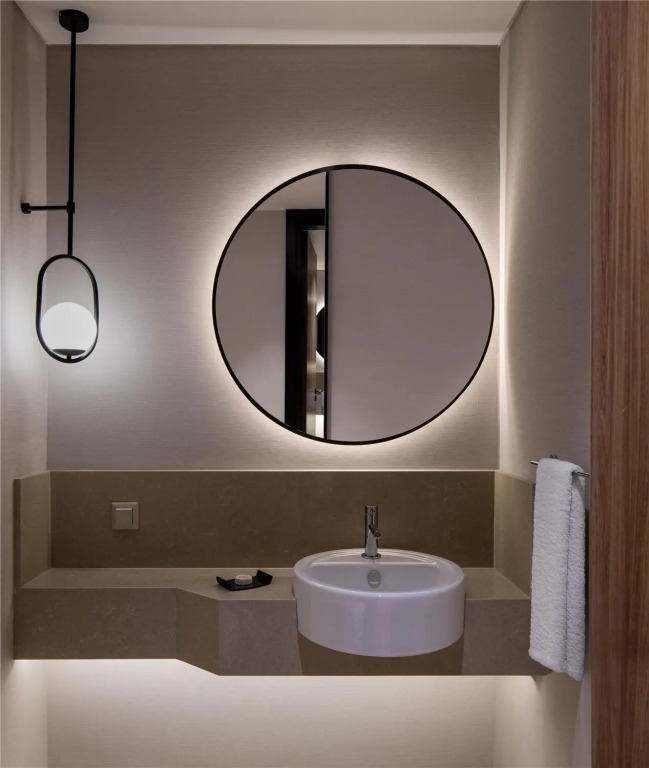 Altunizade Suites Istanbul, Curio Collection By Hilton